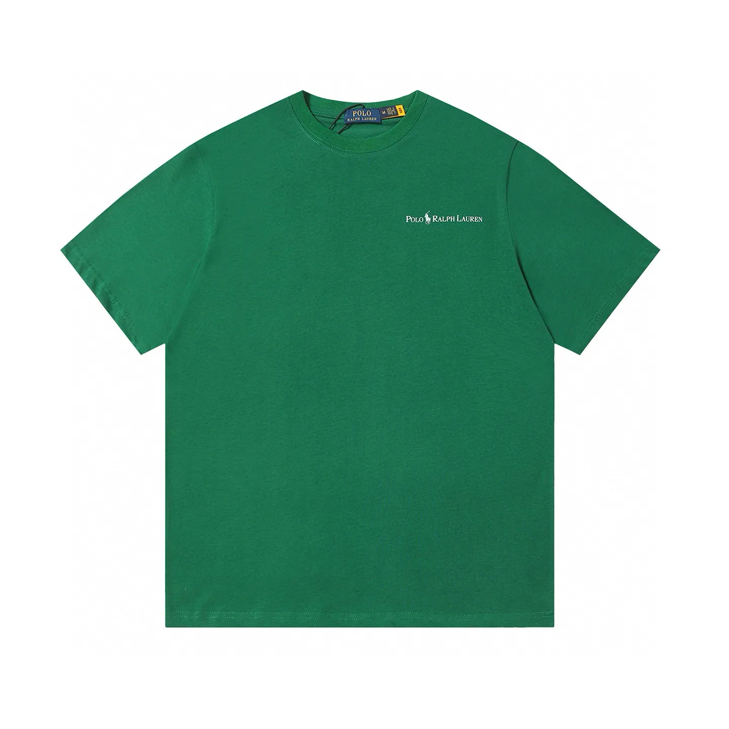 P126 Style number: 505 Ralph Lauren/Ralph Lauren 25ss new summer silicone Polo embossed round neck T-shirt. The main logo on the neck has a QR code mark, which can be scanned for verification. The 3D silicone three-dimensional English letter logo is embossed to distinguish low-quality products on the market. 32 counts, 240g hydrophilic toner, 100% cotton fabric, comfortable and soft, highly breathable, focusing on high-end cost-effectiveness, needless to say good quality. Available in a variety of colors, both boys and girls can try this genderless style, giving them a yuppie tone in no time. Immerse yourself in your leisurely style, and have your own style in retro. Natural, vivid and very French romantic feelings, perfectly integrating youthful atmosphere and trend. Color: white, black, navy blue, dark green Size: S-xL S Shoulder width 44 Bust 104 Sleeve length 23 Clothing length 72 M Shoulder width 45 Bust 108 Sleeve length 24 Clothing length 74 L Shoulder width 46 Bust 112 Sleeve length 25 Clothing length 76 xL Shoulder width 47 Bust 116 Sleeve length 26 Clothing length 78